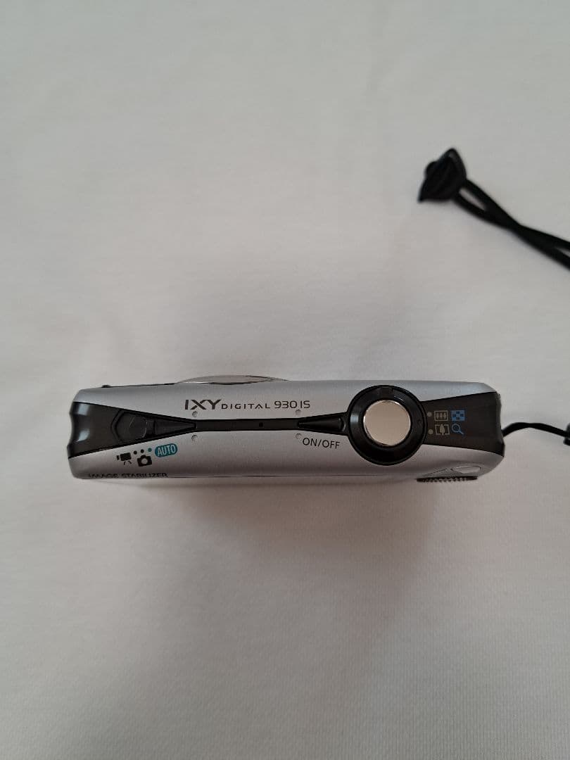 Canon キャノン IXY デジカメ 930IS　シルバー　カメラ