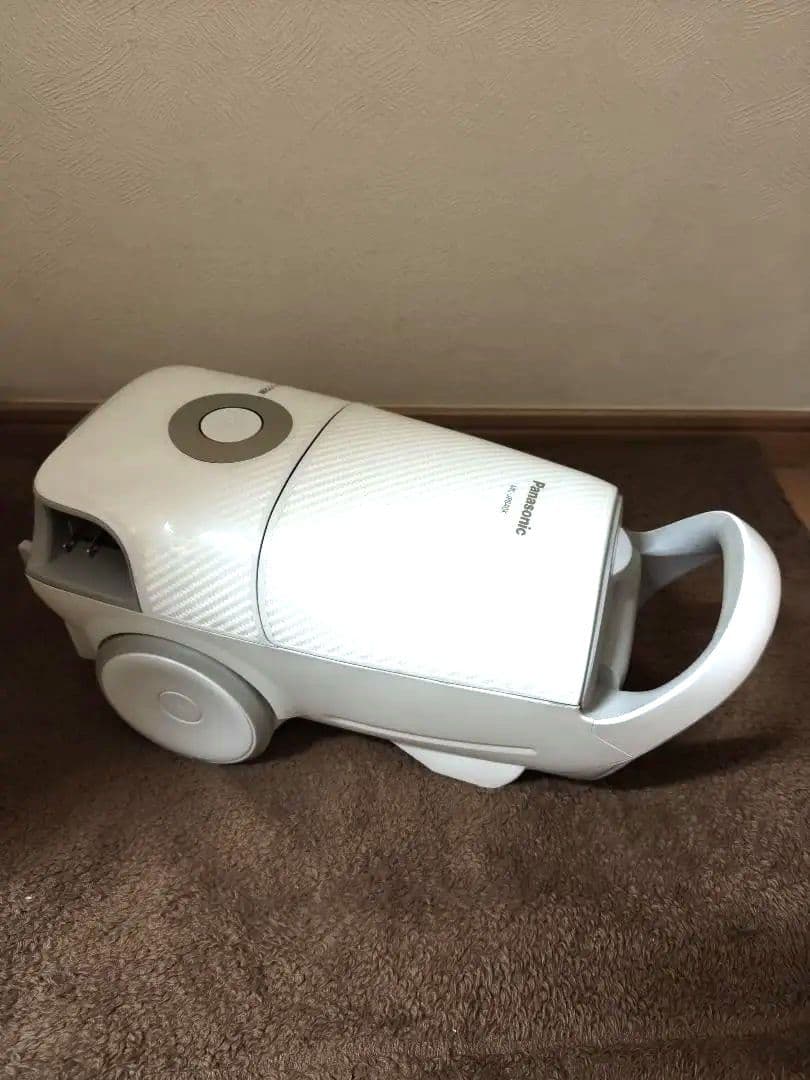 パナソニック人気の紙パック掃除機　MC-JP840K 2022年製 美品