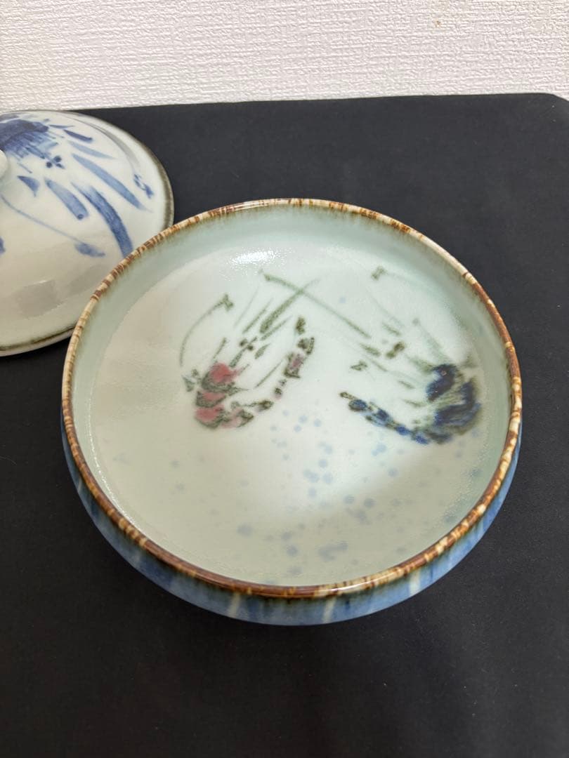 波佐見焼　　斉山窯(太田恵) 器　海老紋蓋付鉢