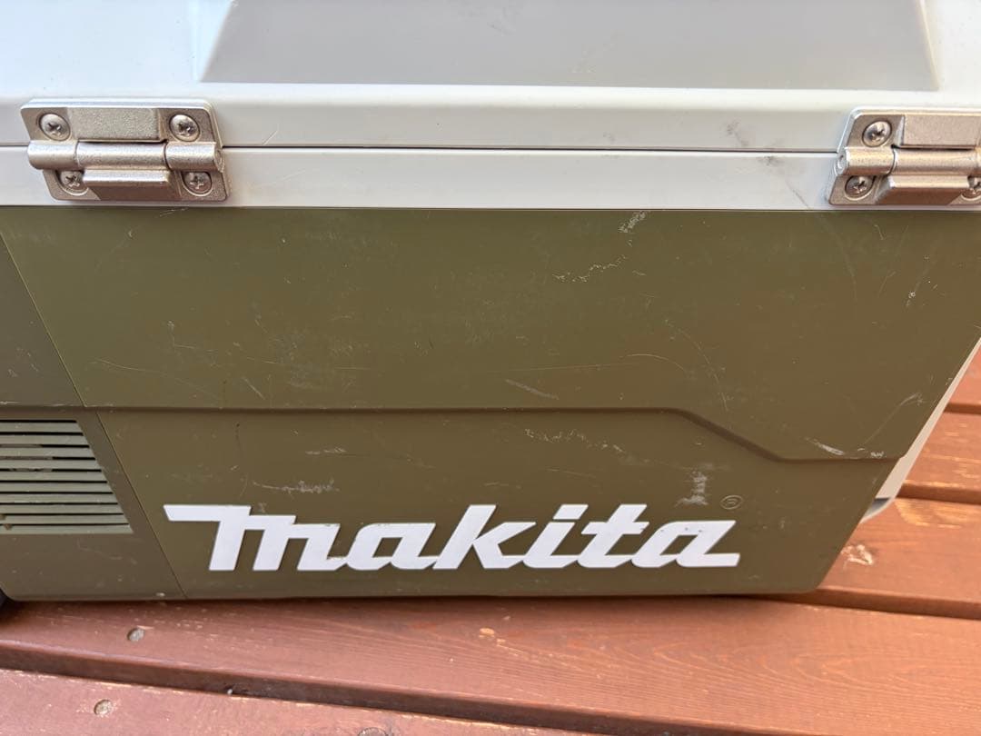 【ジャンク】Makita マキタ 充電式保冷温庫 CW001G 本体のみ