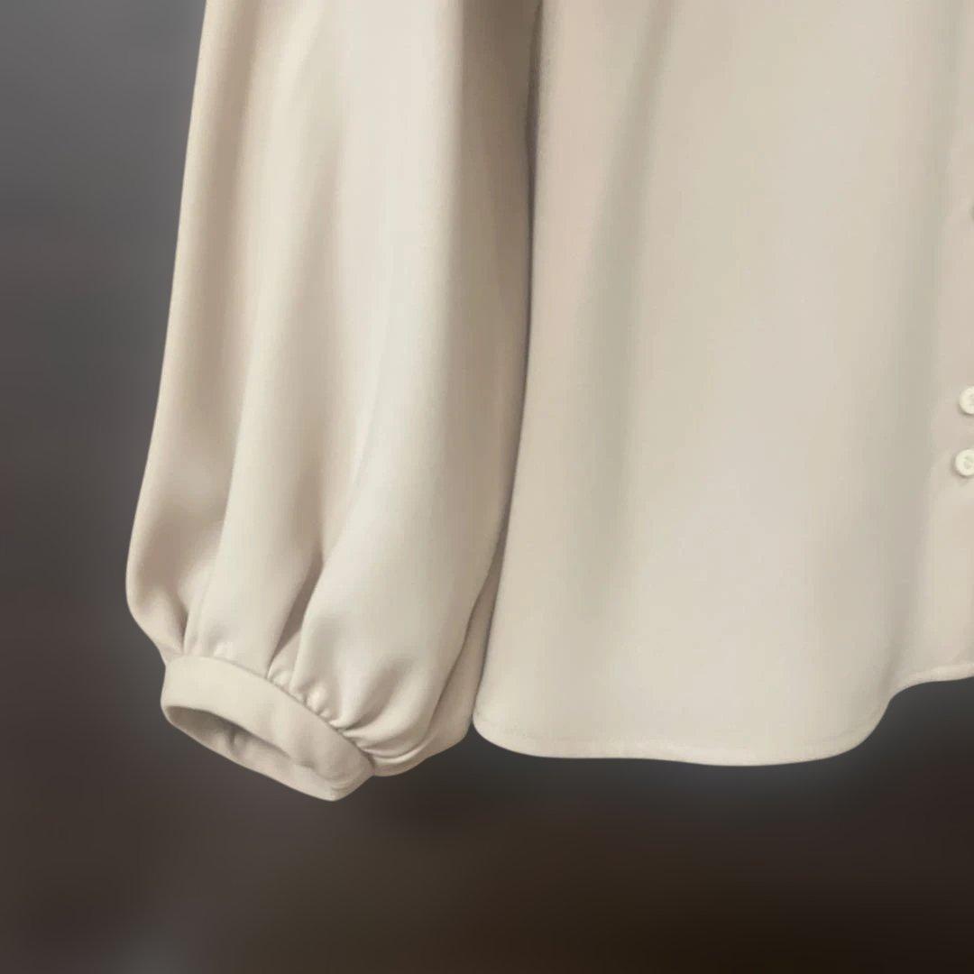 未使用❤️ anuans アニュアンス　ダブルサテン ブラウス　ベージュ