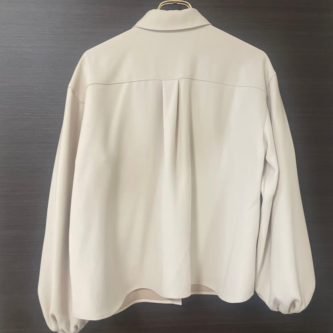 未使用❤️ anuans アニュアンス　ダブルサテン ブラウス　ベージュ