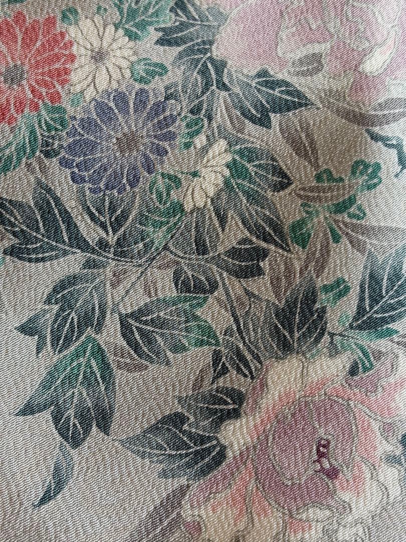 ❤️清楚で華やかな正絹小紋　美品　ice grayの流水に四季の花々　新品畳紙付き