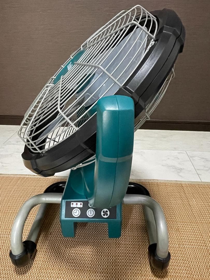 マキタ充電式産業扇CF300D