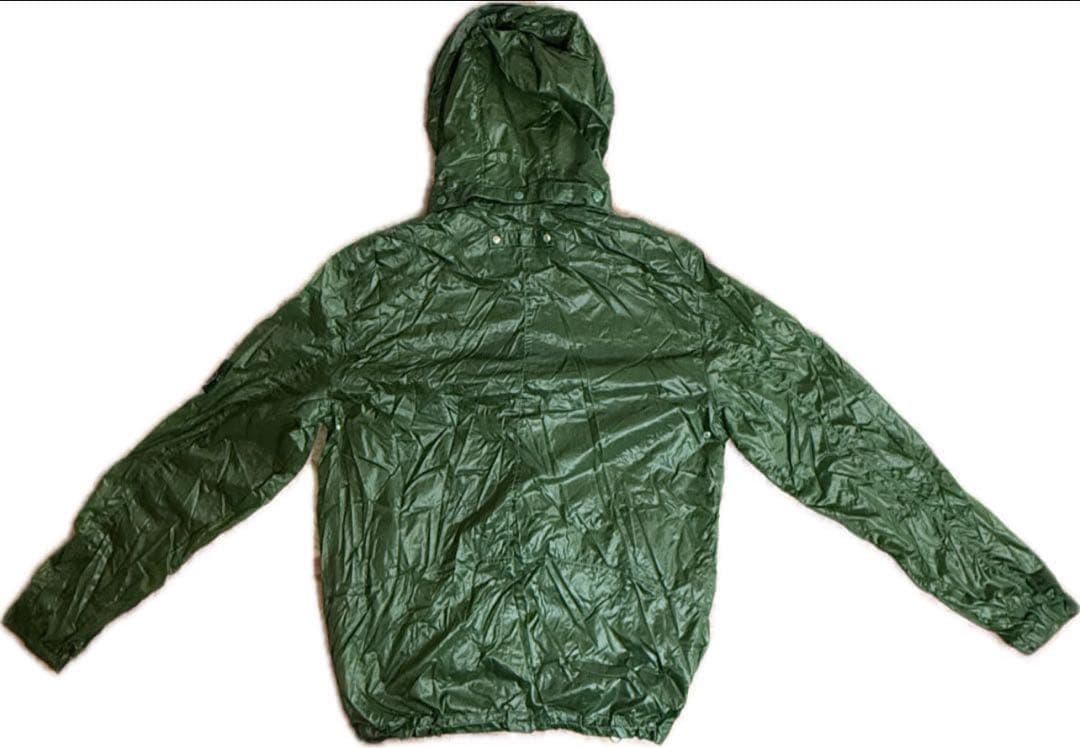 stone  ナイロンジャケット　ドローコード付き