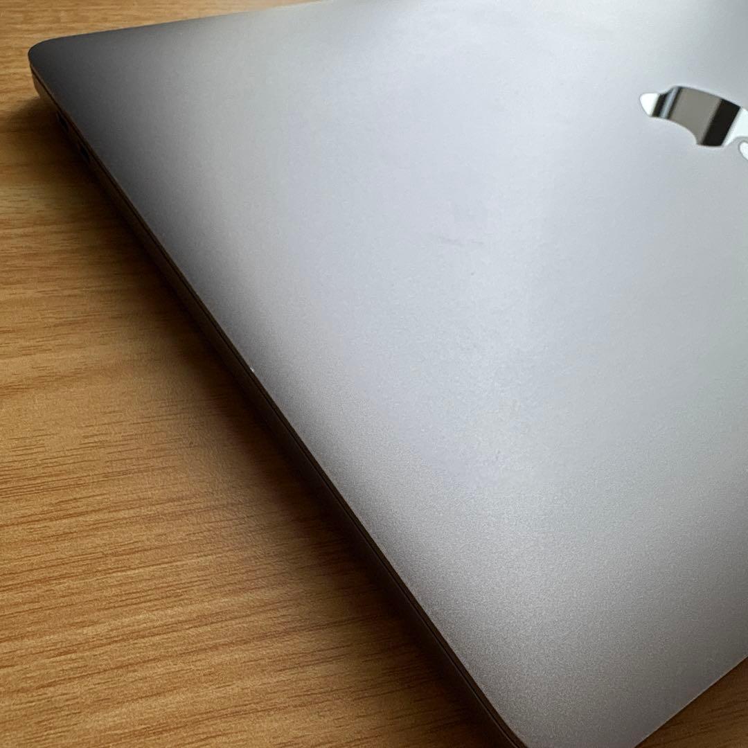 【美品】Macbook Pro 13インチ 2019 i7 16 256 UK