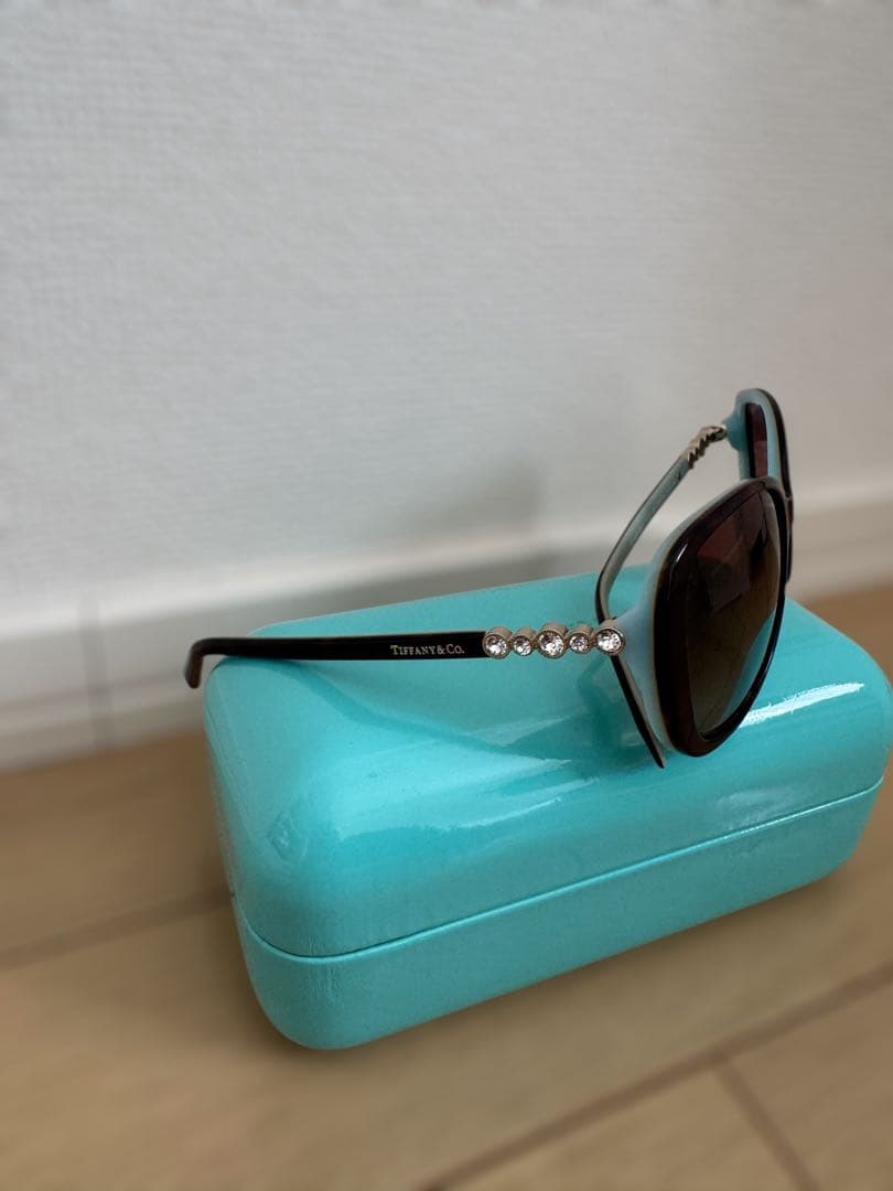 Tiffany & Co. ティファニー サングラス ブラウン ケース付き
