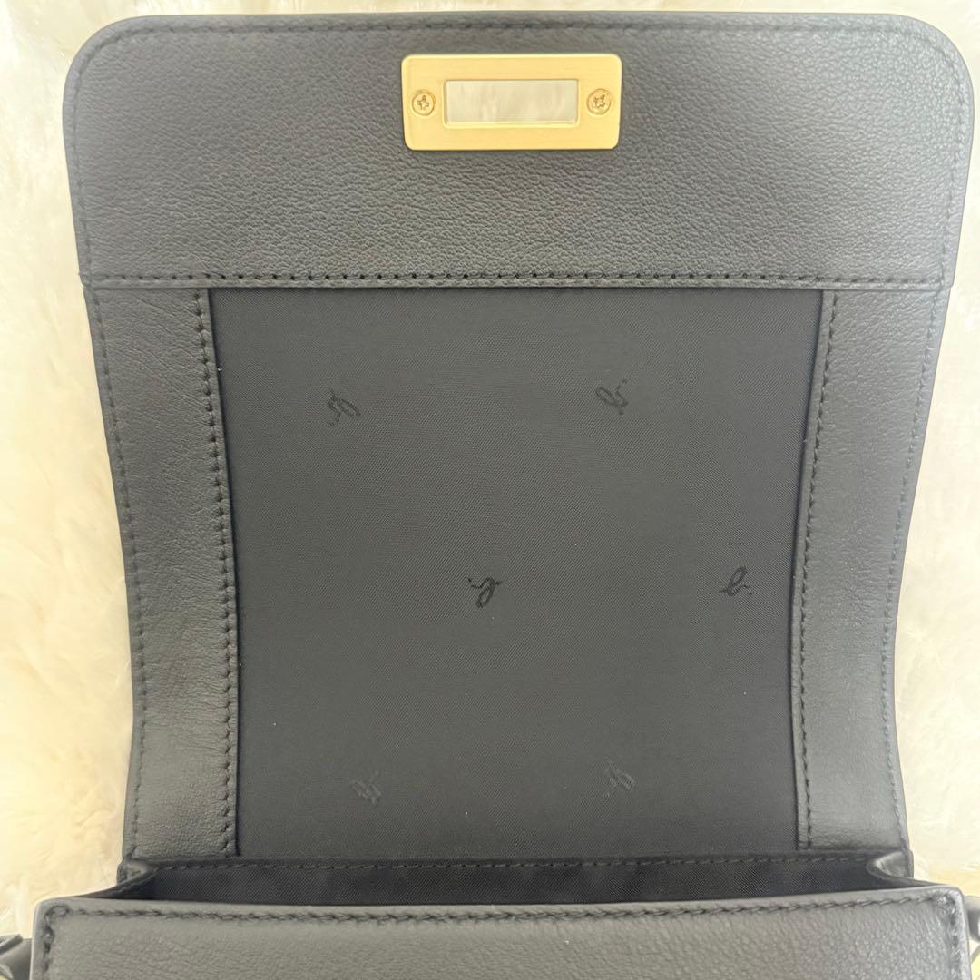 【新品未使用】アニエスベー ブラック レザーショルダーバッグ