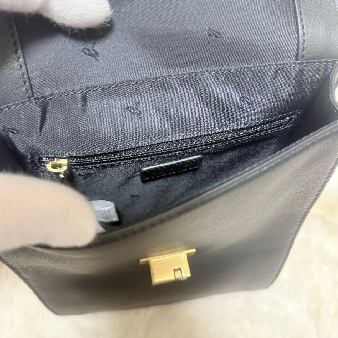 【新品未使用】アニエスベー ブラック レザーショルダーバッグ