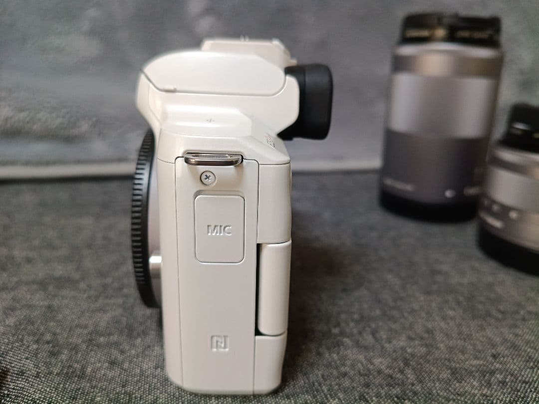 Canon EOS ミラーレス一眼 ホワイト