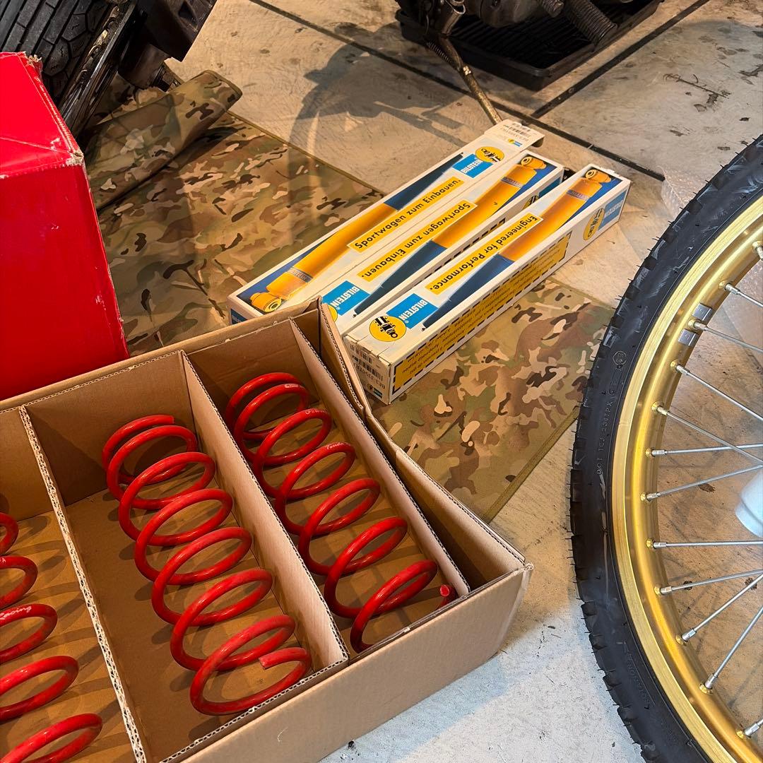 津田レーシングDAMSELユーロサスペンションキットジムニーシエラJB64