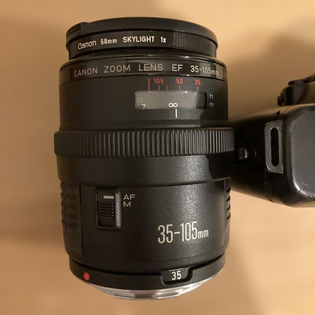 Canon EOS 620.フィルム一眼レフカメラ、レンズ.フィルター. ライト