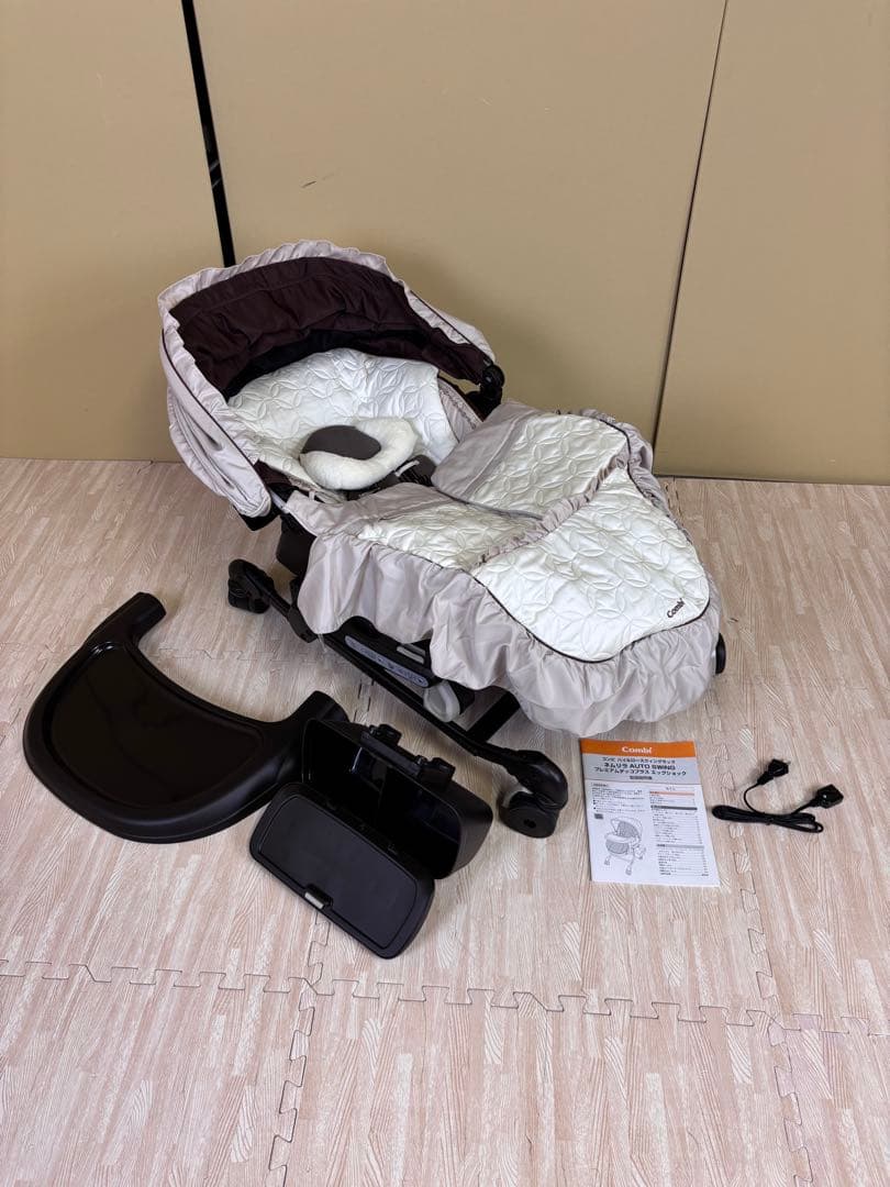 除菌洗浄済　☆美品☆　コンビ　ネムリラ　オートスウィング　プレミアム　完品