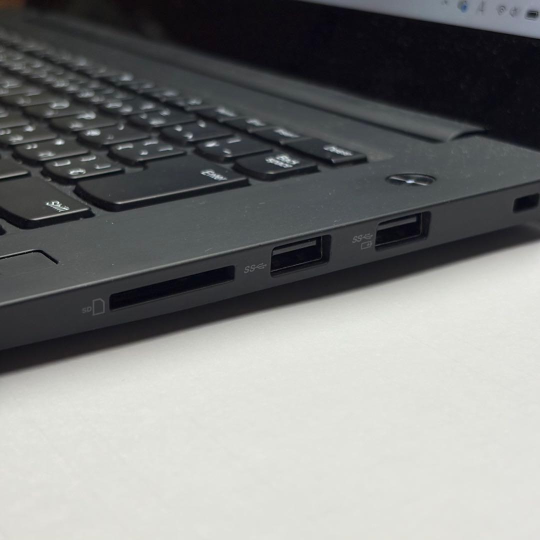 ThinkPad P1 Gen2 Xeon/32GB/T2000/4Kタッチ