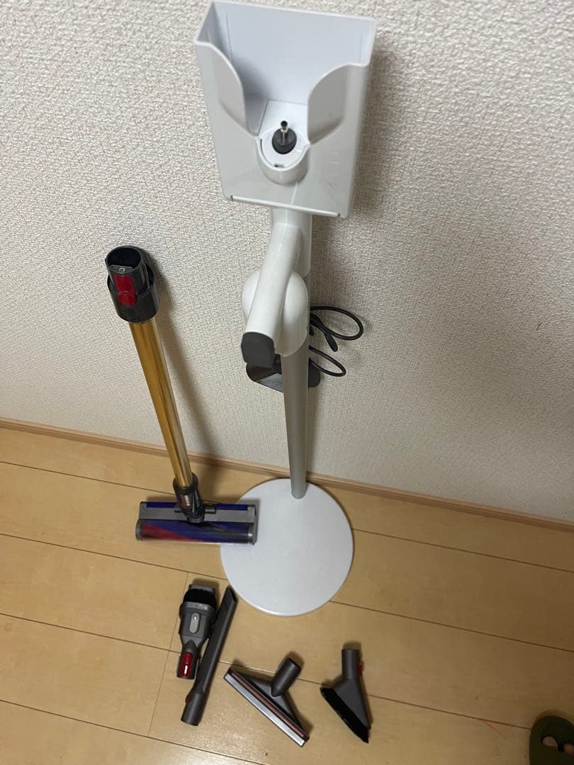 【美品】ダイソン digital slim SV18 スタンド付けエコー４４分