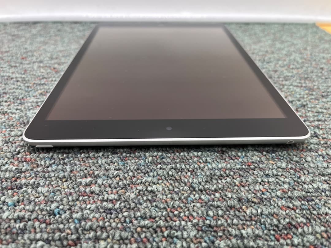 iPad9　第9世代　Wi-Fiモデル　タブレット　A2602　アップル　881