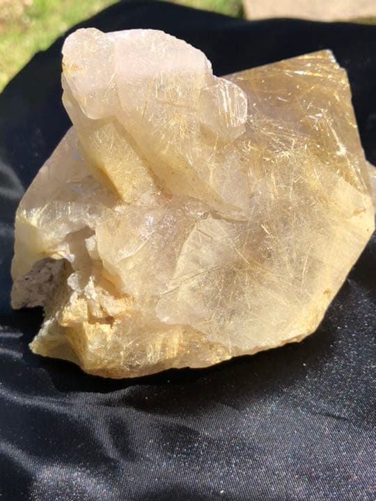 水晶　Ａルチルクォーツ原石　希少価値　最高品質1kg