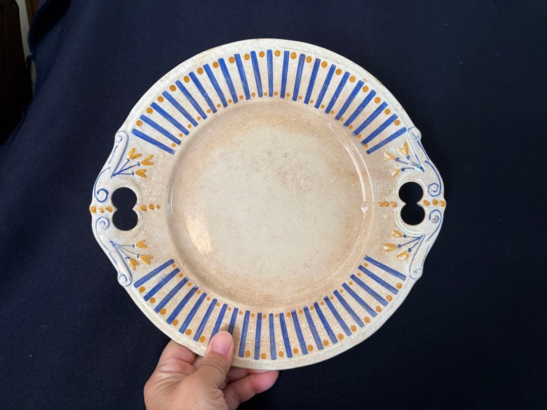 枯れた クレイユモントローケーキ皿 レリーフリム フランス アンティーク