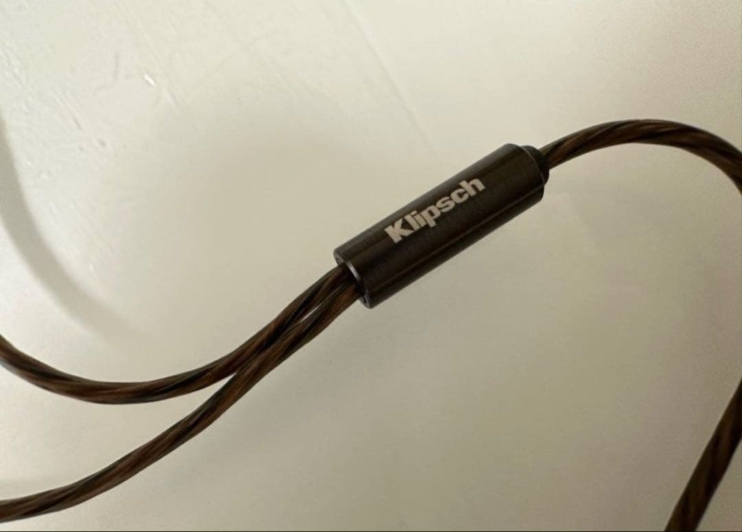 Klipsch X20i 有線イヤホン ボタン付きリモコン　革ケース付き