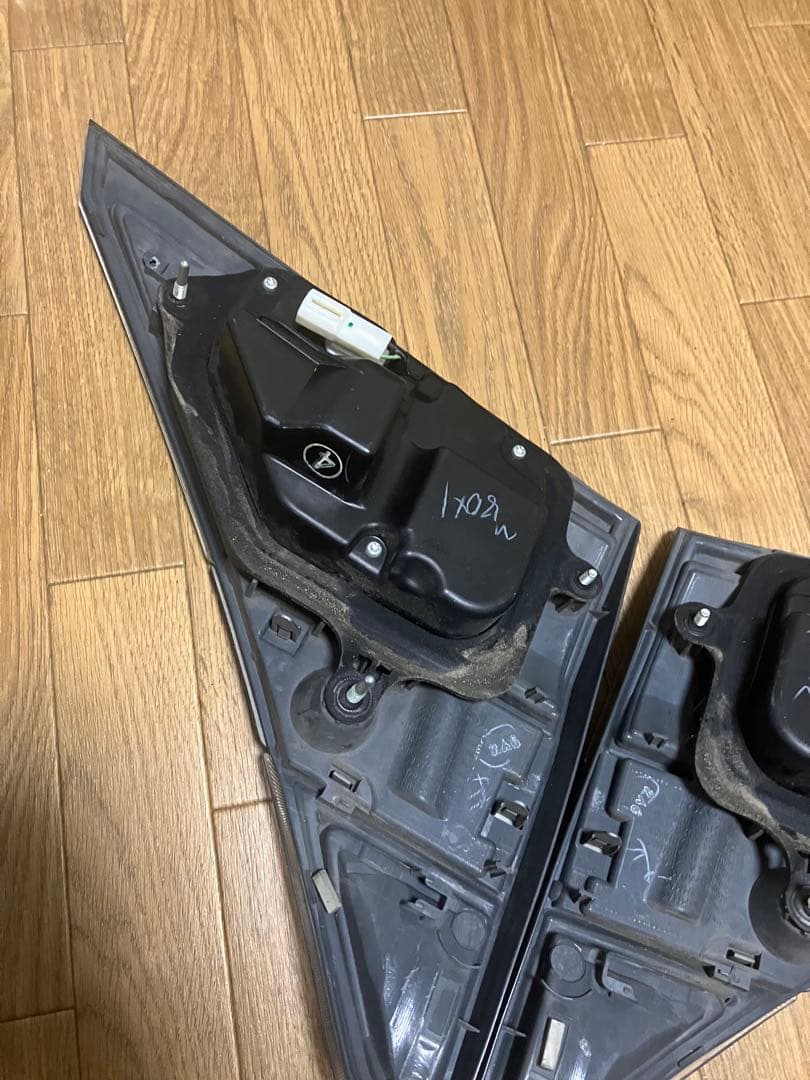 20ヴェルファイアテールランプ