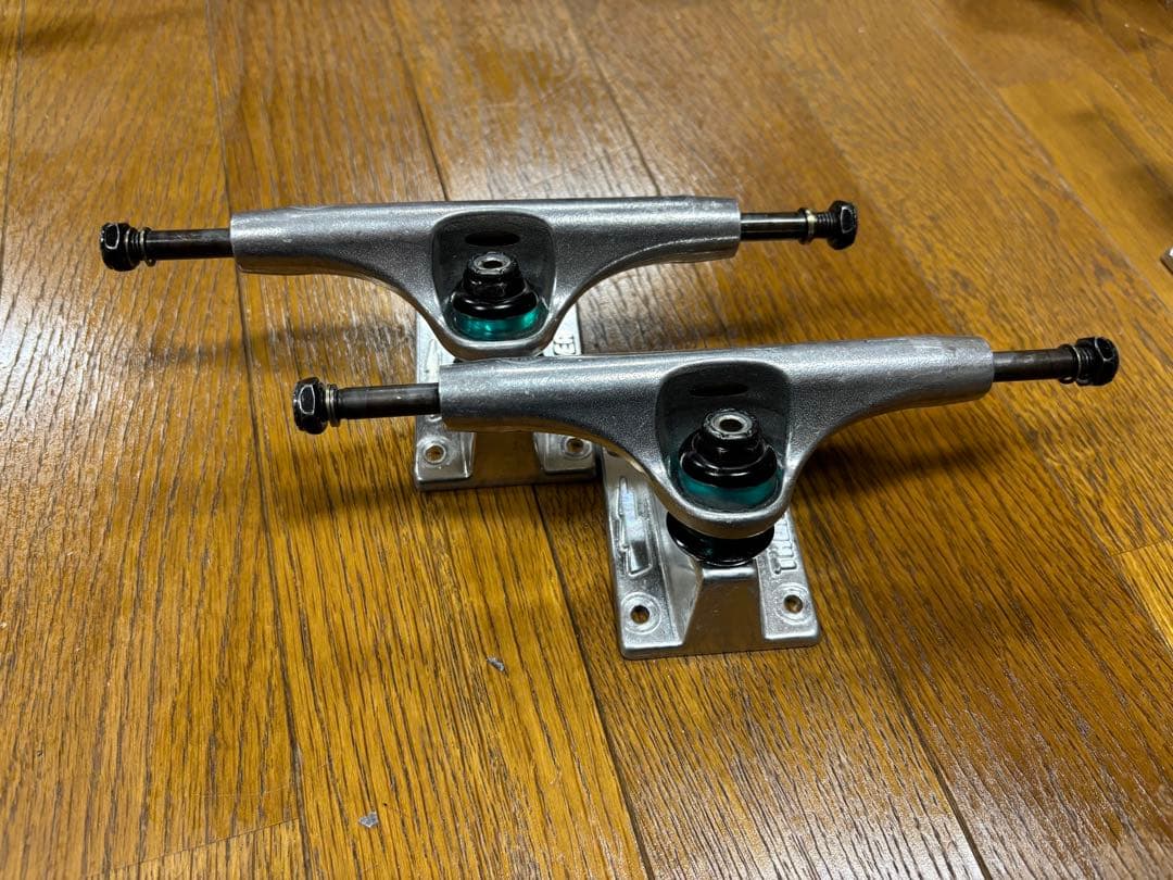 THUNDER HOLLOW LIGHTS 147＋SPITFIREセット