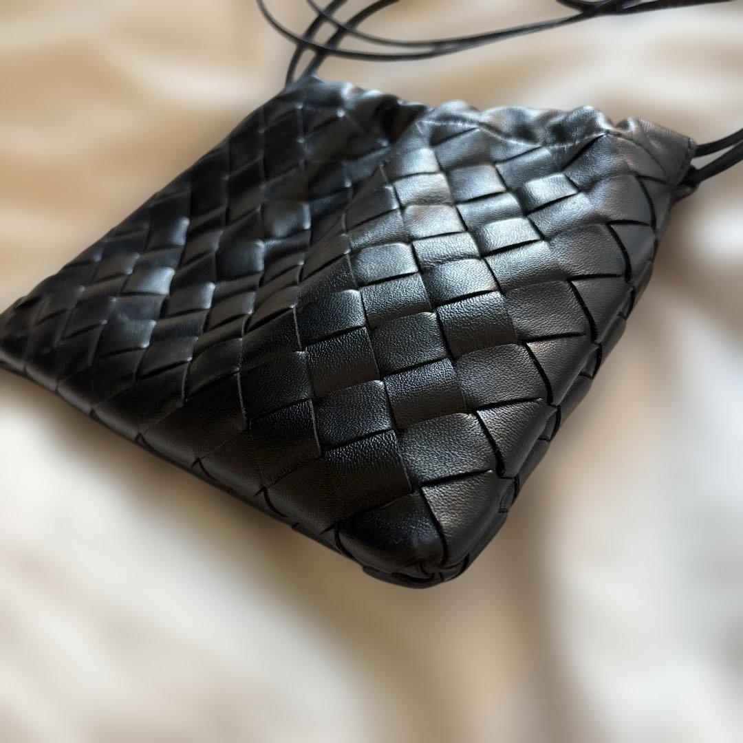 BOTTEGA VENETA スモールダストバッグ　ブラック　ショルダーバッグ