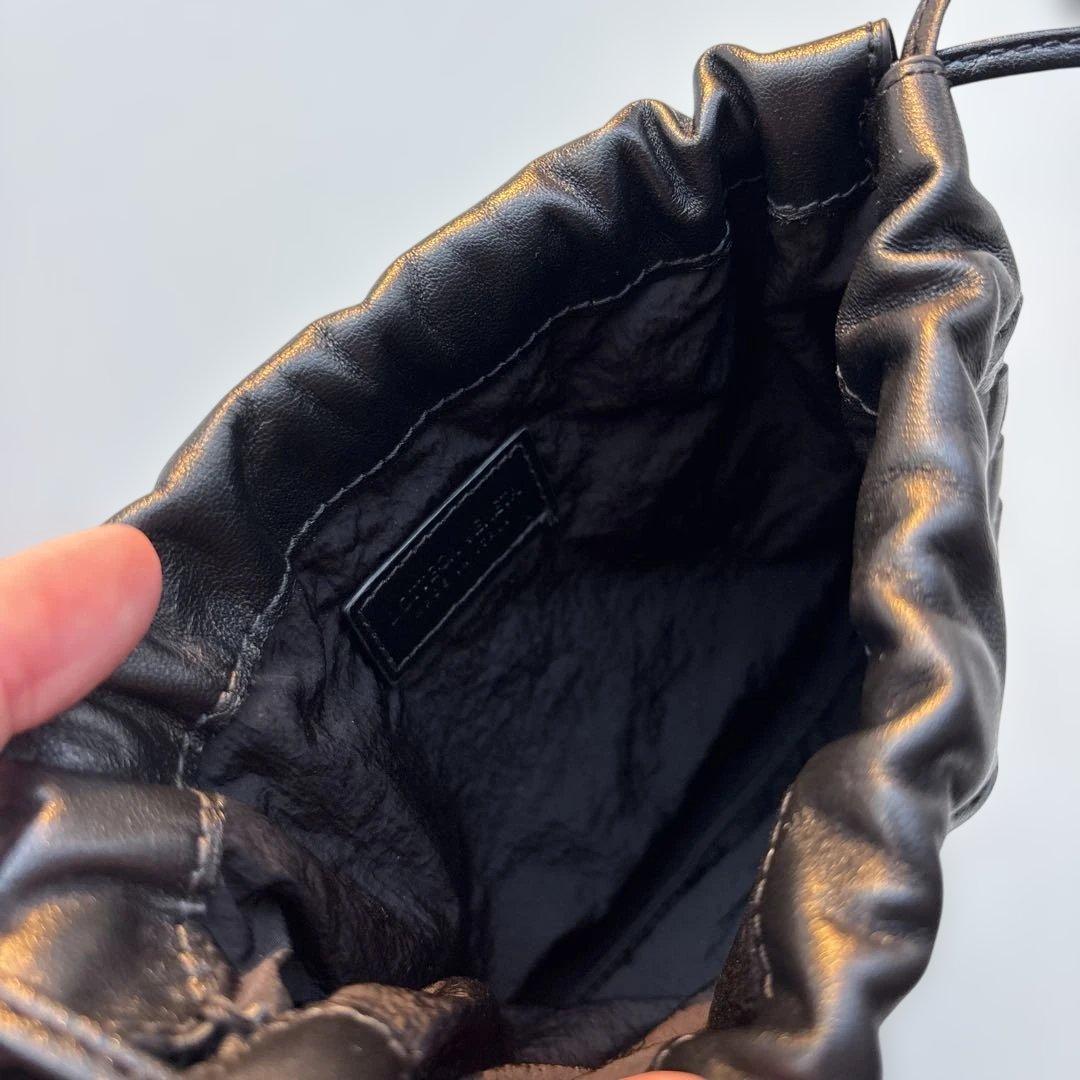 BOTTEGA VENETA スモールダストバッグ　ブラック　ショルダーバッグ