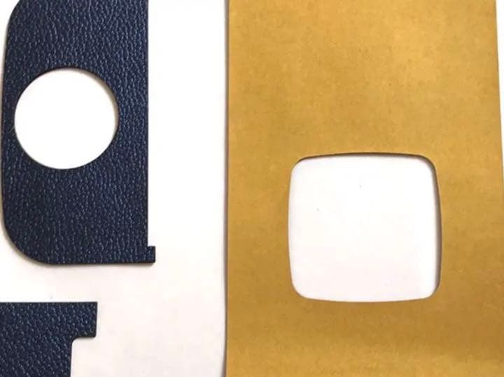 青 HASSELBLAD500cmBodyとA12フィルムマガジン 皮を飾ります