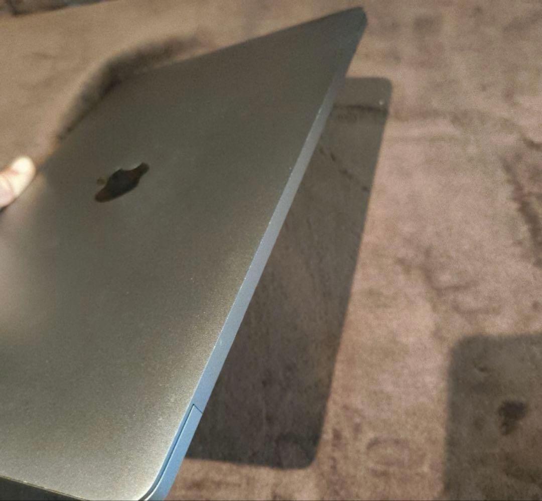 Apple MacBook pro 2020 intel（8G 512ギガ）