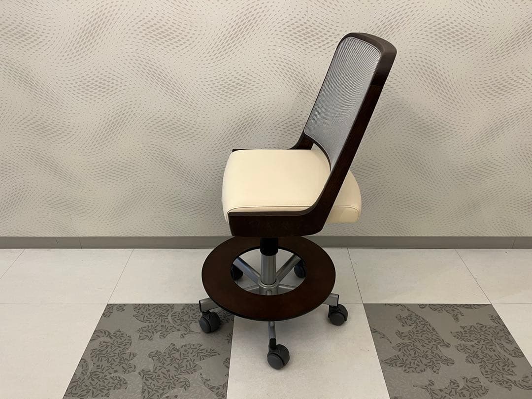 ♦️カリモク デスクチェア♦️高さ調整・回転可能