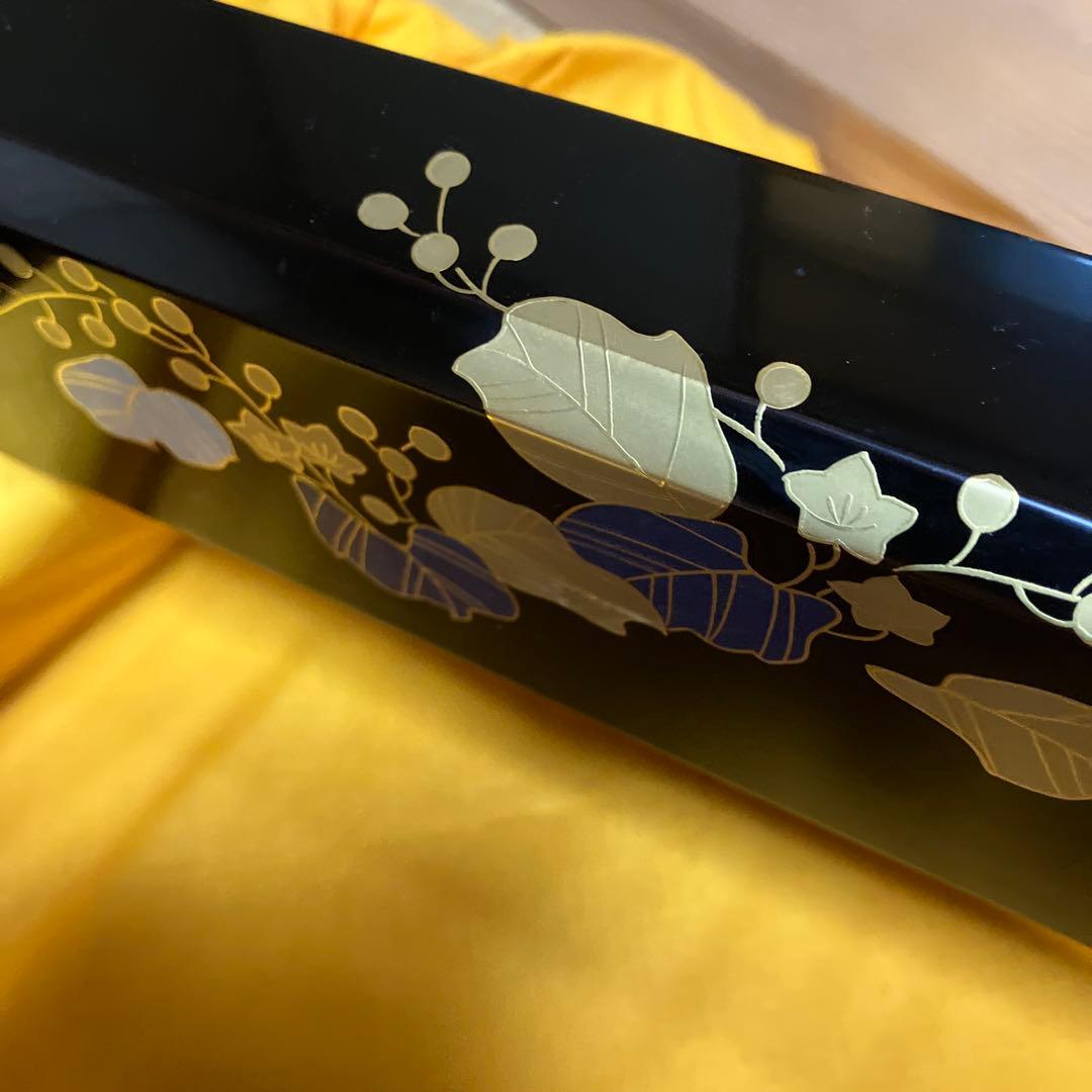 茶道具「踊桐蒔絵炉縁（おどりぎりまきえろぶち）」　塗師「平安浄白造」