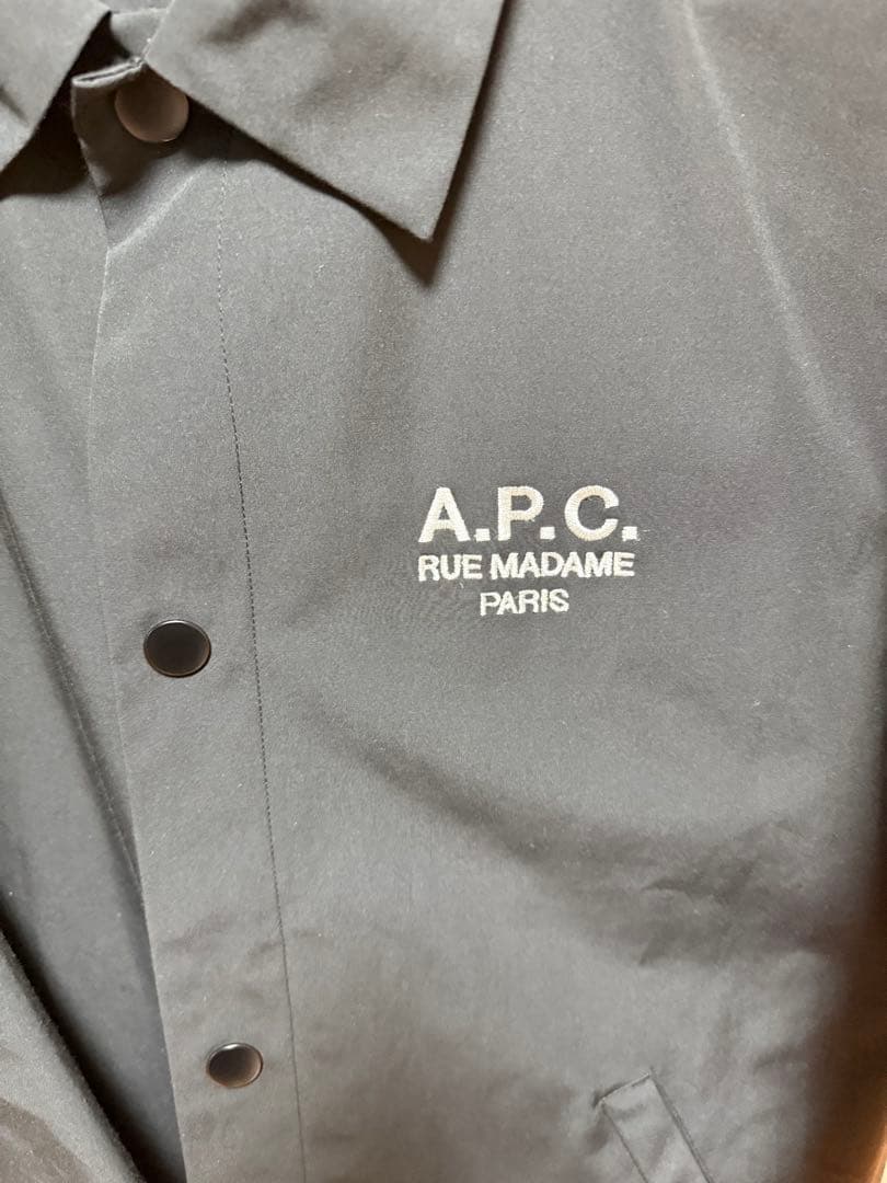 【人気商品】A.P.C. ブラック ナイロンジャケット