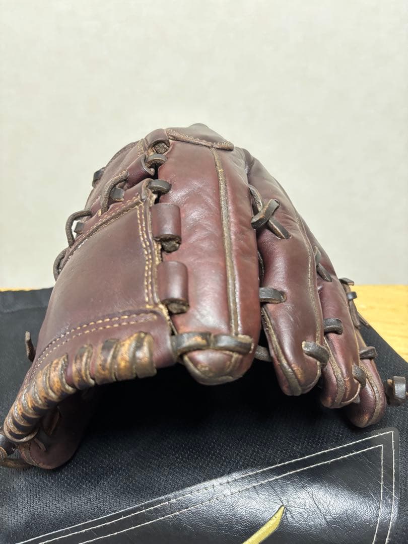 ミズノGlobal Elite 軟式グローブ 投手用ワインブラウン