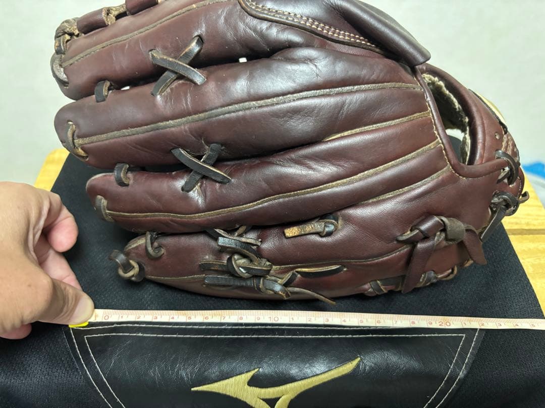 ミズノGlobal Elite 軟式グローブ 投手用ワインブラウン