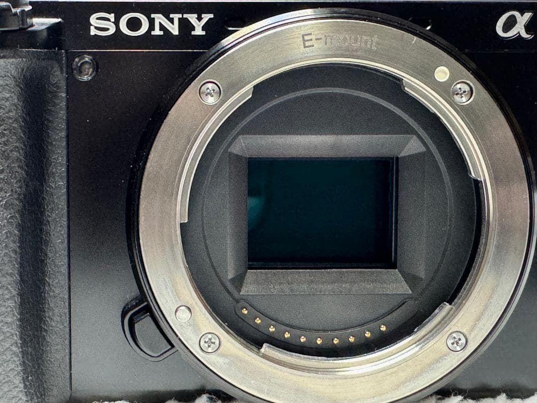 美品　SONY α6100 ミラーレス一眼カメラ