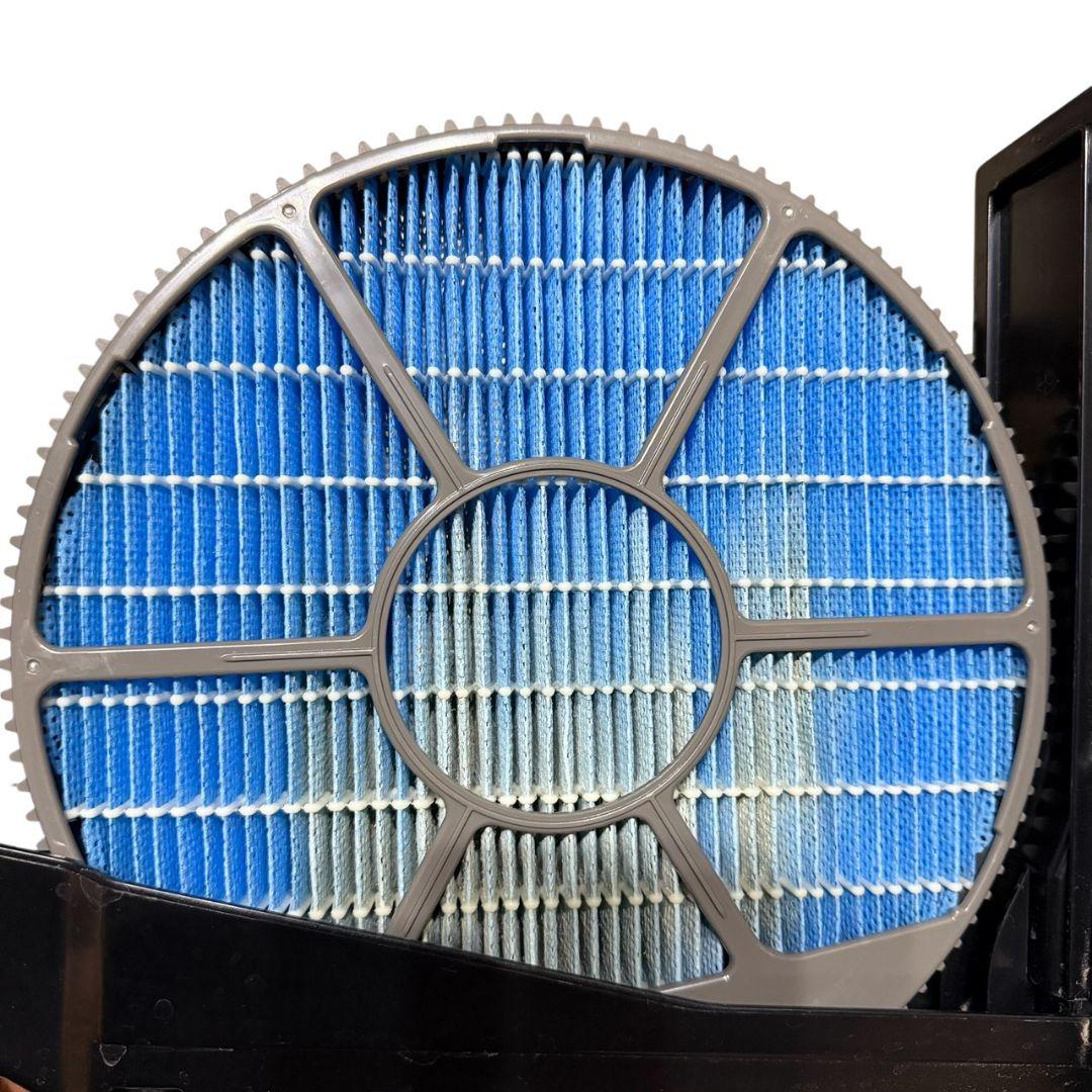 【SHARP】 除湿加湿空気清浄機 プラズマクラスター　KC--HD70-W