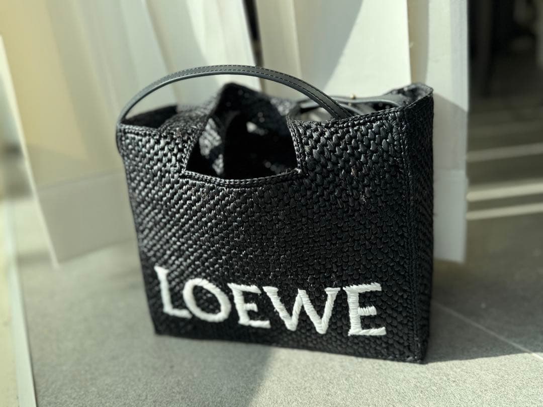 LOEWE かごバッグ　フォント　トート　カゴ　ショルダー　黒