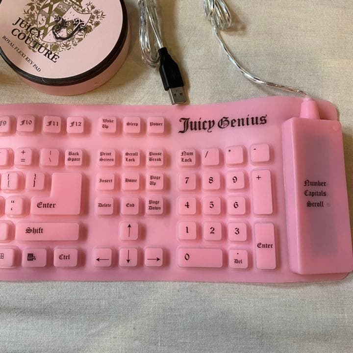 新品未使用！JuicyCouture フレキシブルキーボード　ピンク　箱付き