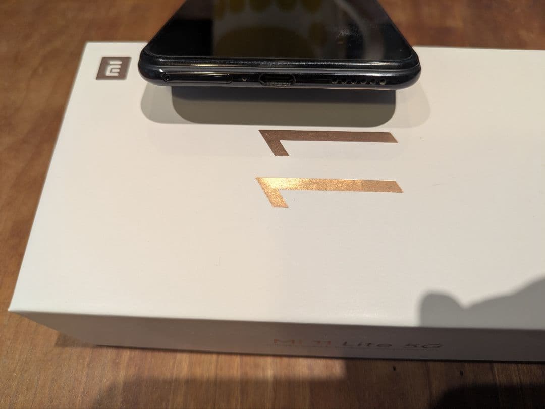 【美品】Mi 11 Lite 5G 128GB simフリー