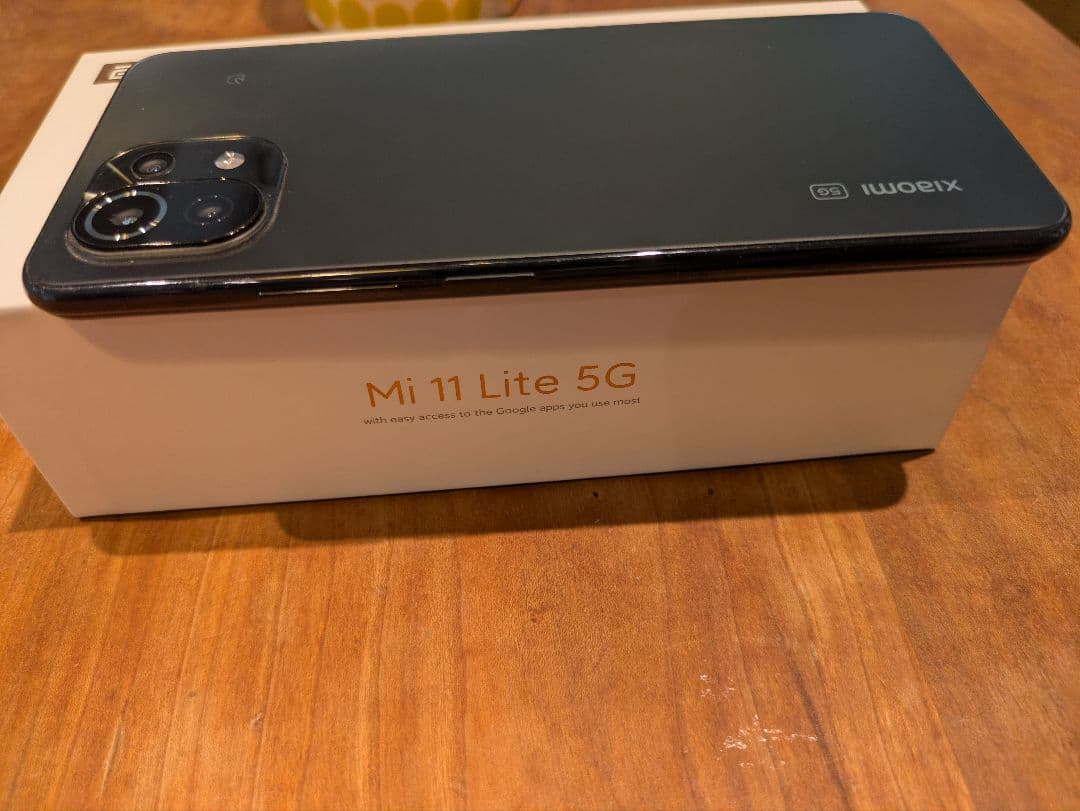 【美品】Mi 11 Lite 5G 128GB simフリー