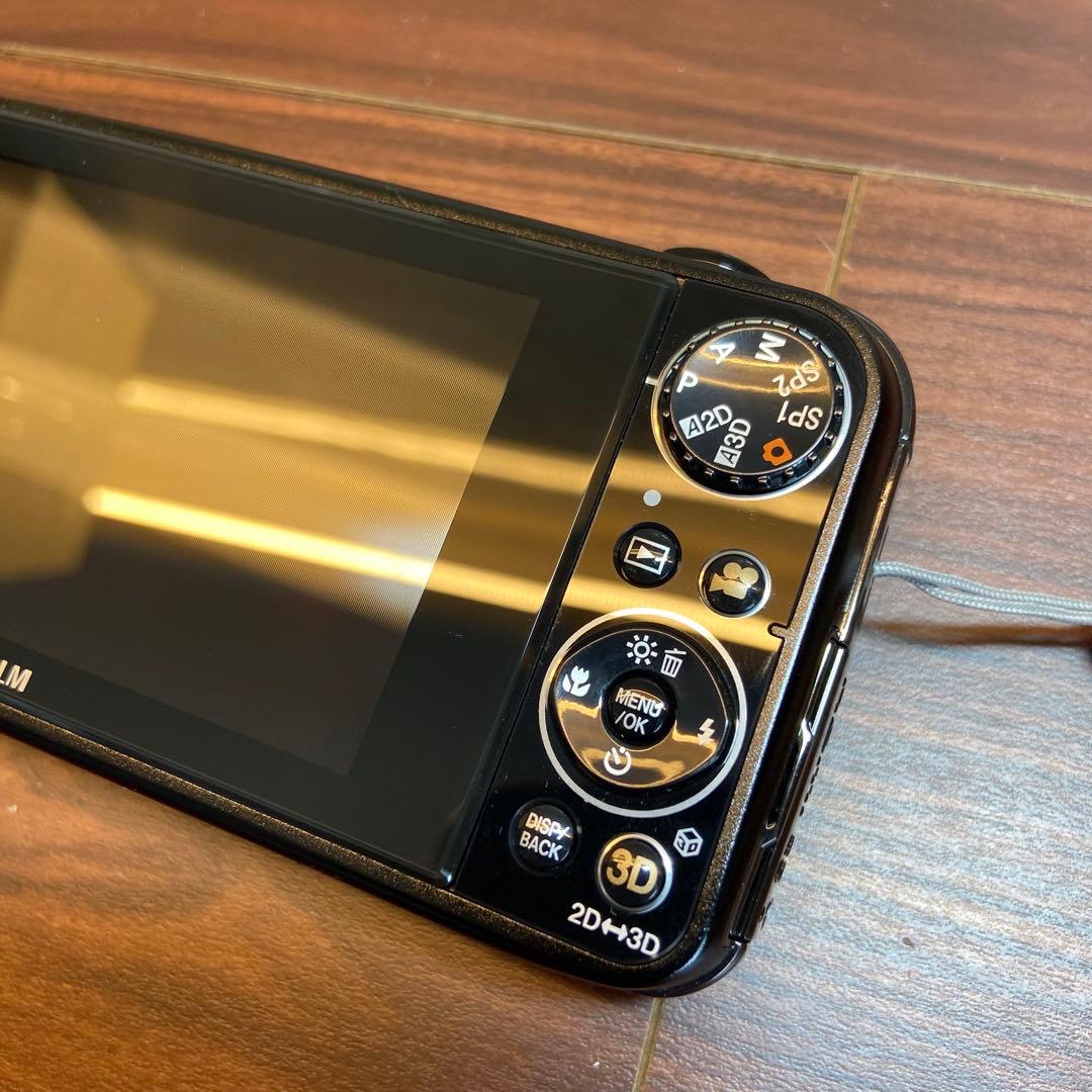 Fujifilm FinePix Real 3D W3 デジカメ 3364