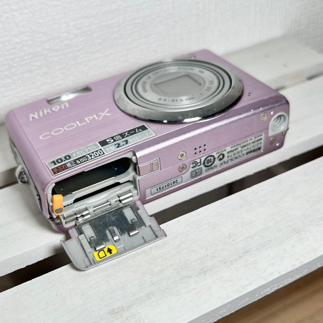 Nikon COOLPIX S560 ピンク　デジカメ