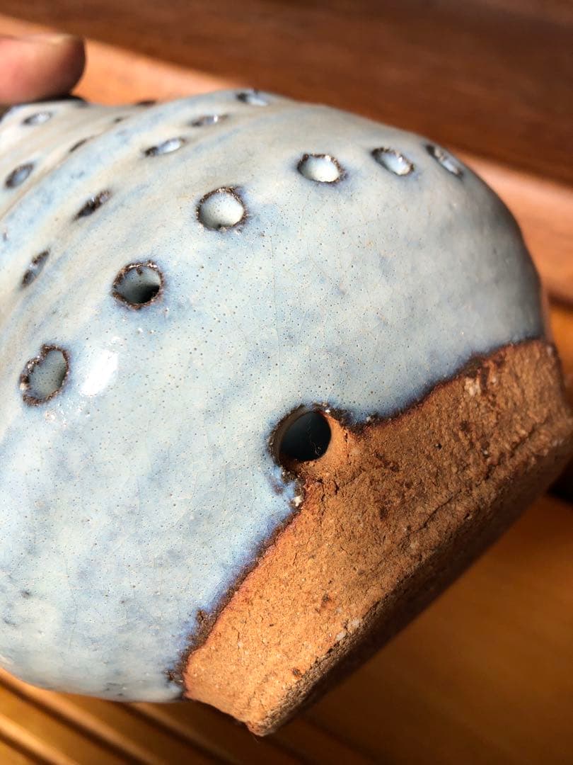 白 陶器 円錐形 花器