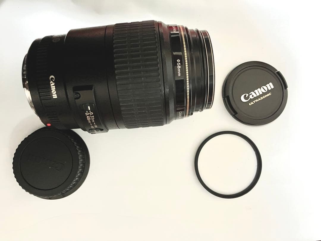 Canon EF 100mm f/2.8マクロレンズ　フード付き