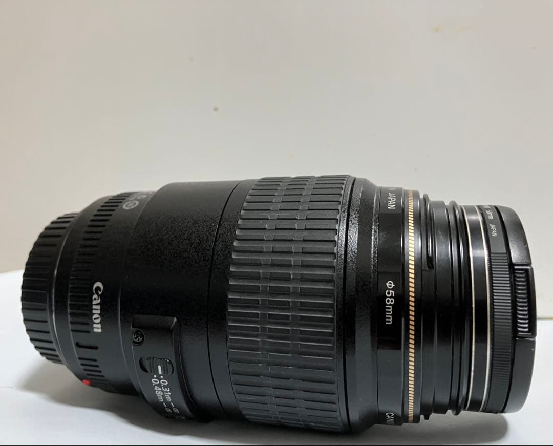 Canon EF 100mm f/2.8マクロレンズ　フード付き