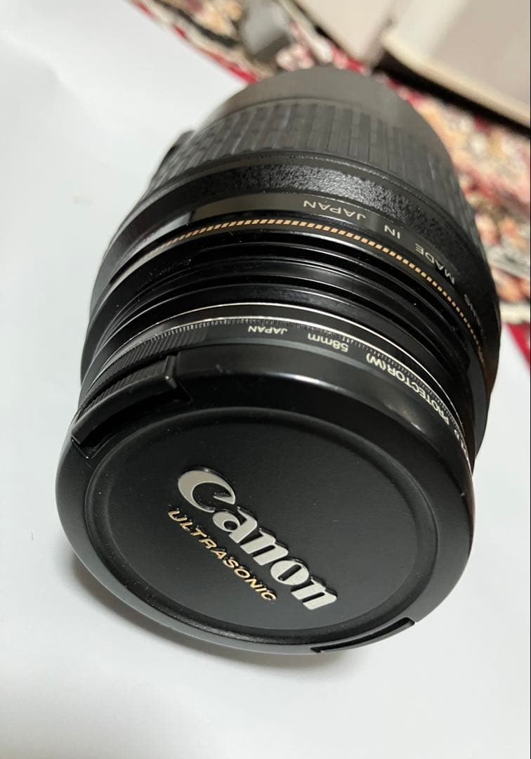 Canon EF 100mm f/2.8マクロレンズ　フード付き