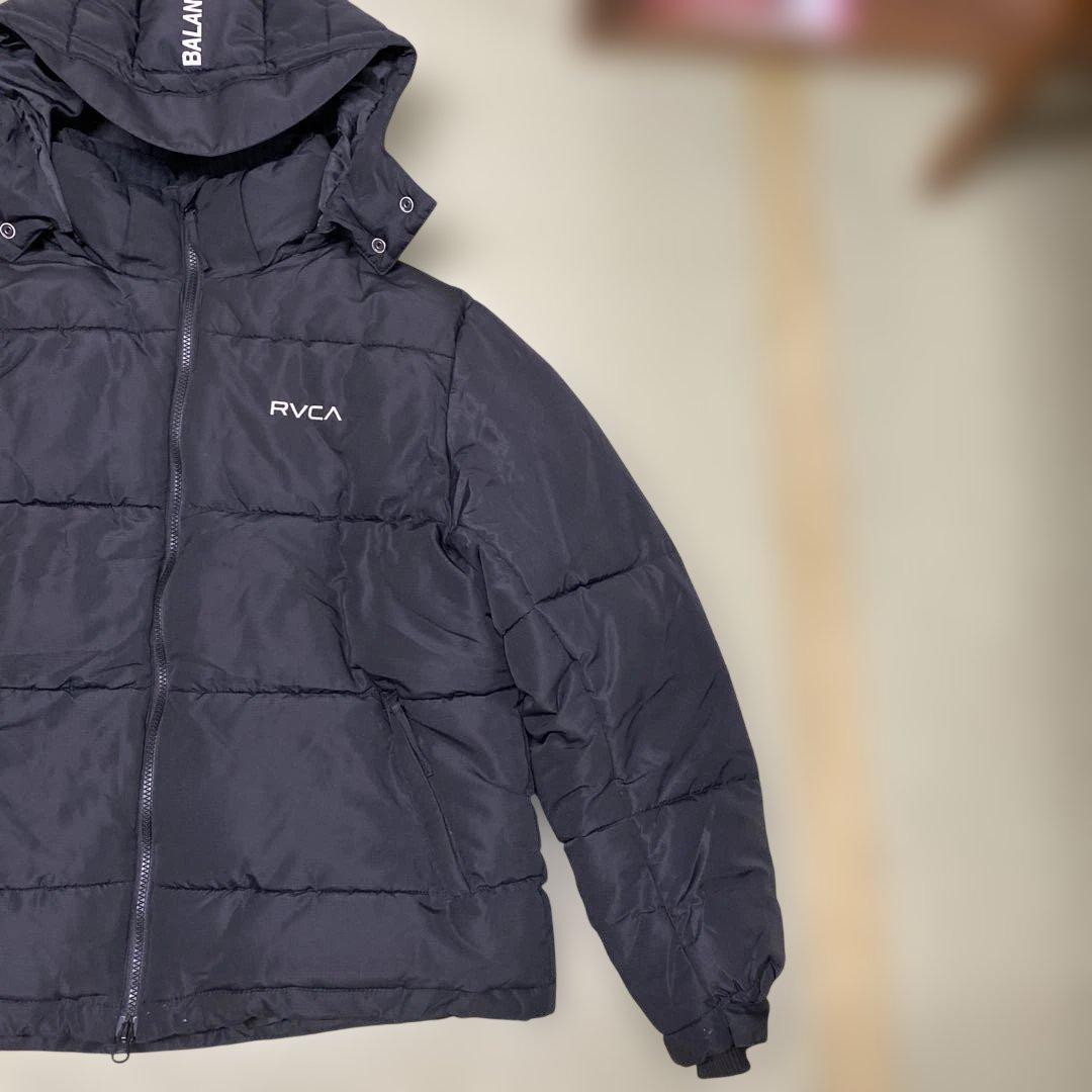 RVCA ブラックダウンジャケット フード付き　Mサイズ