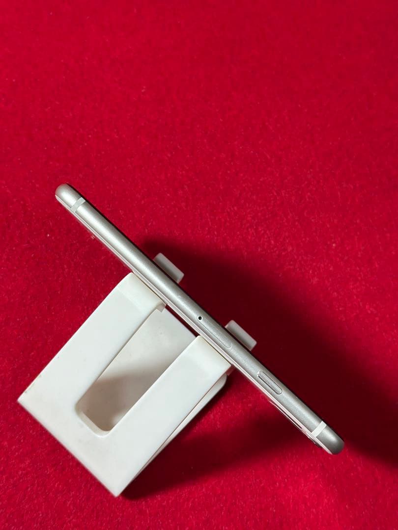 【4108】iPhone SE3第3世代スターライト 64GB simフリー