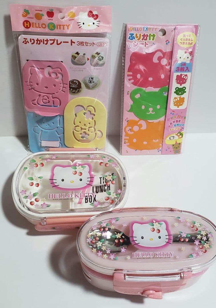 ハローキティ♥　弁当箱2個　野いちご　ランチボックス　ふりかけプレート、シート