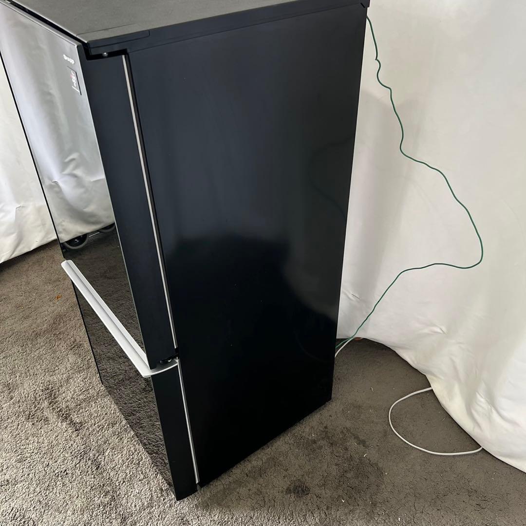 479⭕️冷蔵庫　シャープ　小型　一人暮らし　安い　黒　単身　設置無料